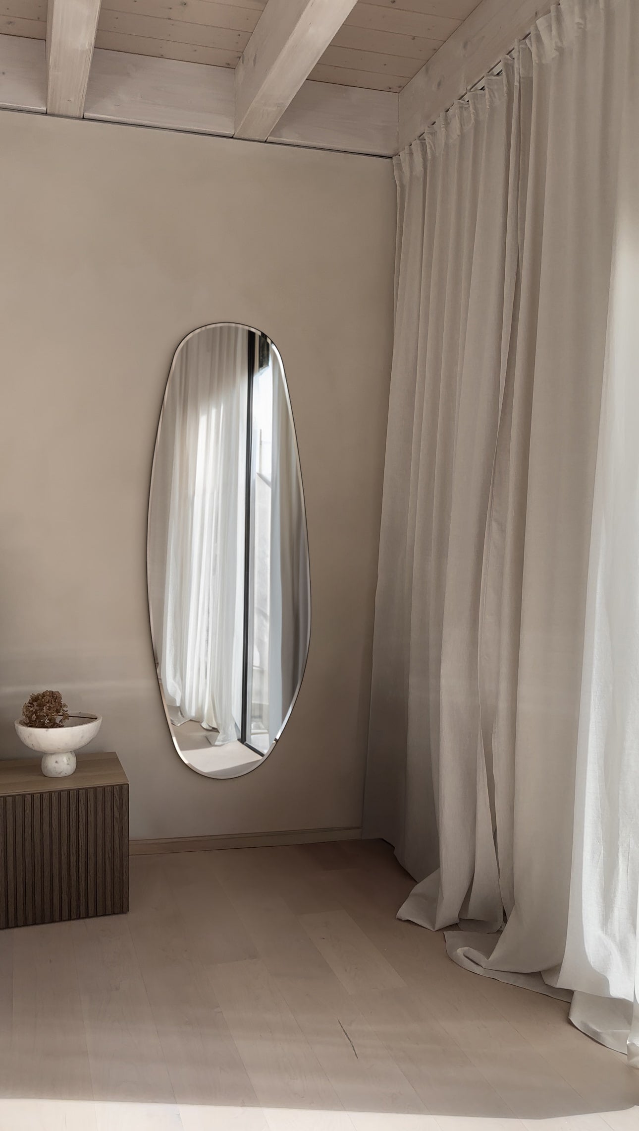Opal mirror Large | 150 x 55 cm