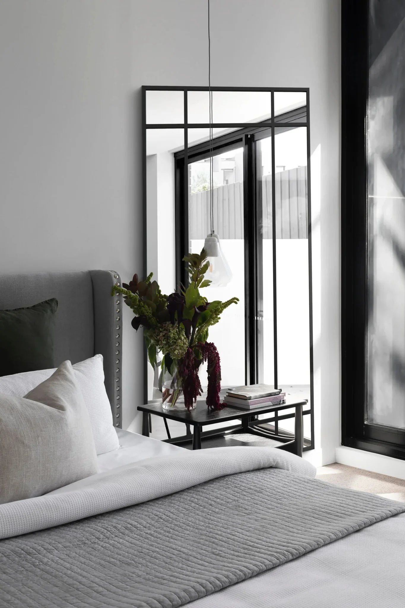 Industrial Mirror No. 2 | Spiegel mit Eisenrahmen | 200 × 100 cm - Blossholm